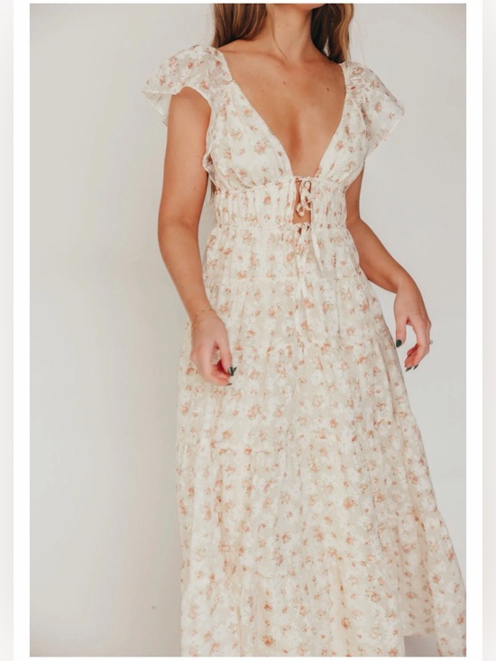Altar'd State Dresses & Skirts - Altar'd State ENCHANTED FLORAL & GINGHAM RUFFLED MAXI DRESS IN CREAM/PEACH S-XS
